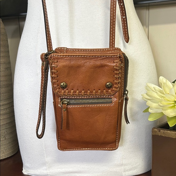 Patricia Nash Handbags - Patricia Nash Cognac Brown Handstitched Leather Crossbody Phone/wallet bag